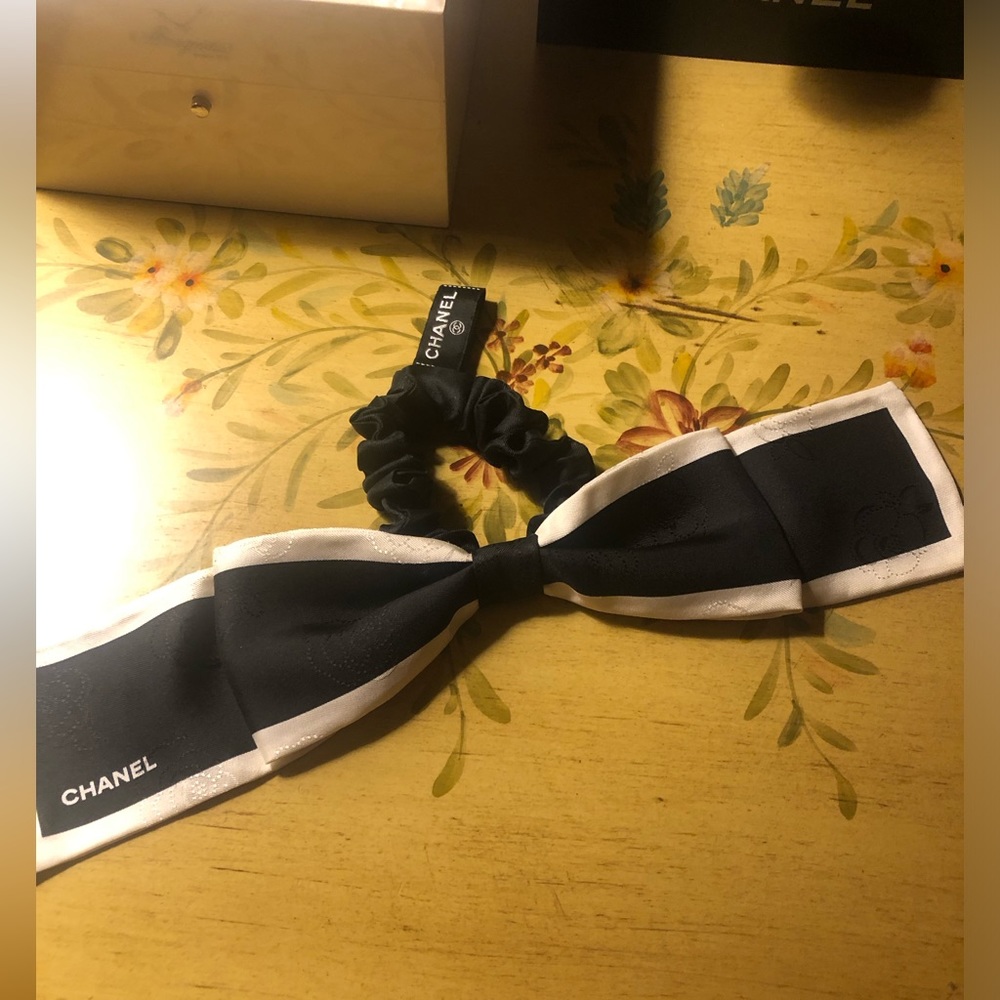 Chanel hair tie